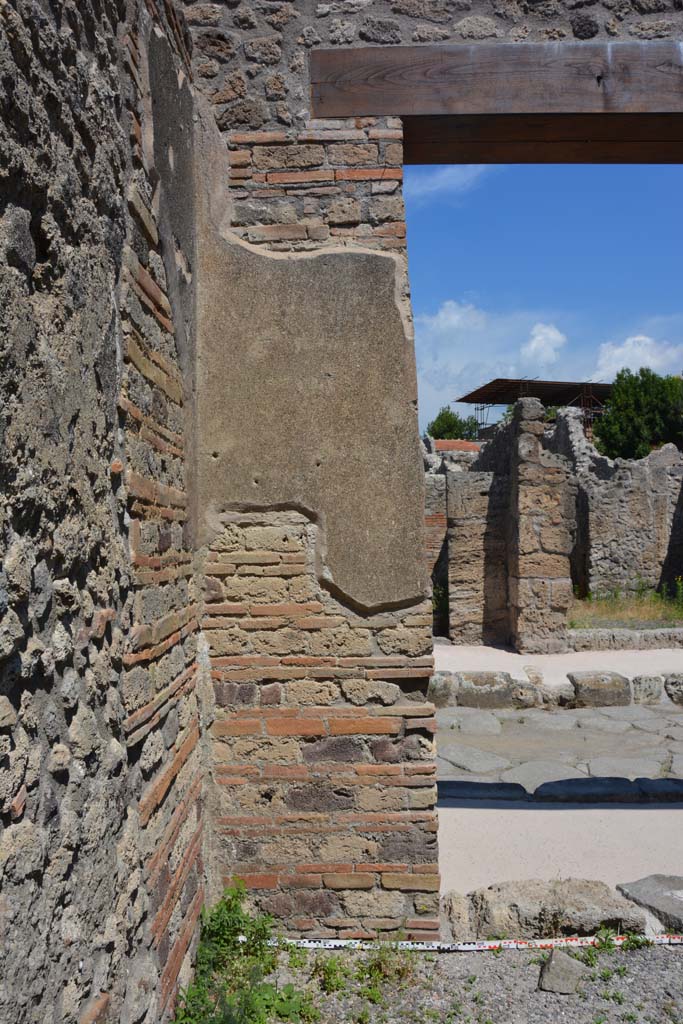 IX.5.3 Pompeii. May 2017. Looking towards north wall in north-west corner. 
Foto Christian Beck, ERC Grant 681269 DÉCOR.

