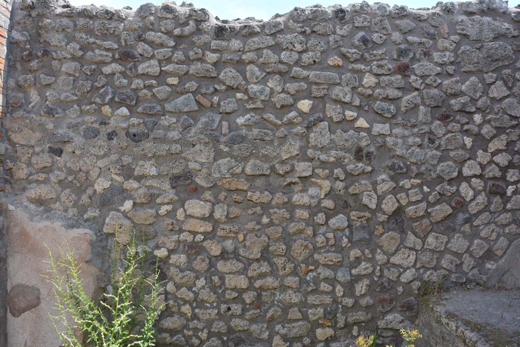 IX.5.7 Pompeii. May 2017. Looking towards upper east wall.
Foto Christian Beck, ERC Grant 681269 DCOR.
