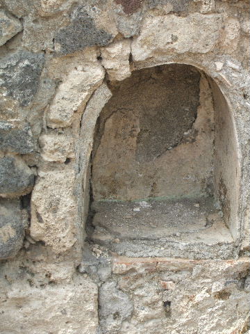 IX.6.8 Pompeii.  Room on north side of atrium.