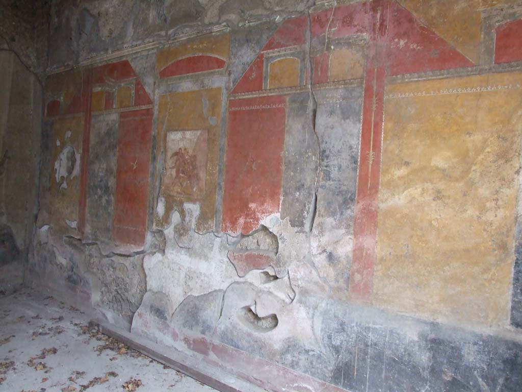 IX.7.20 Pompeii. December 2007. West wall of large triclinium, room (i).