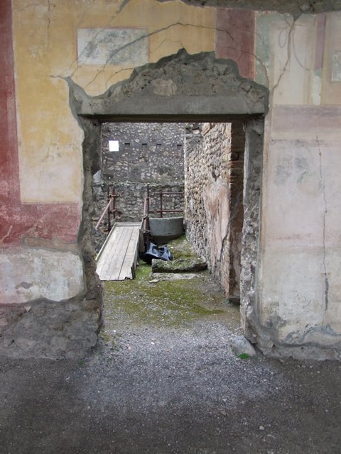 IX.8.6 Pompeii. March 2009.  Room 21.  South east corner.