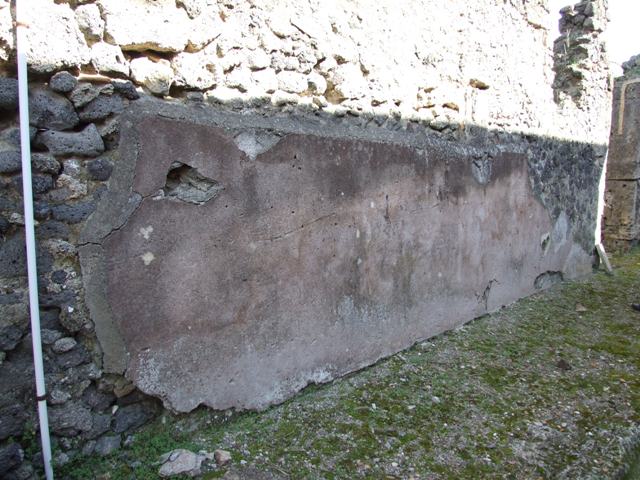 IX.9.c Pompeii.  March 2009. Latrine. Looking north.