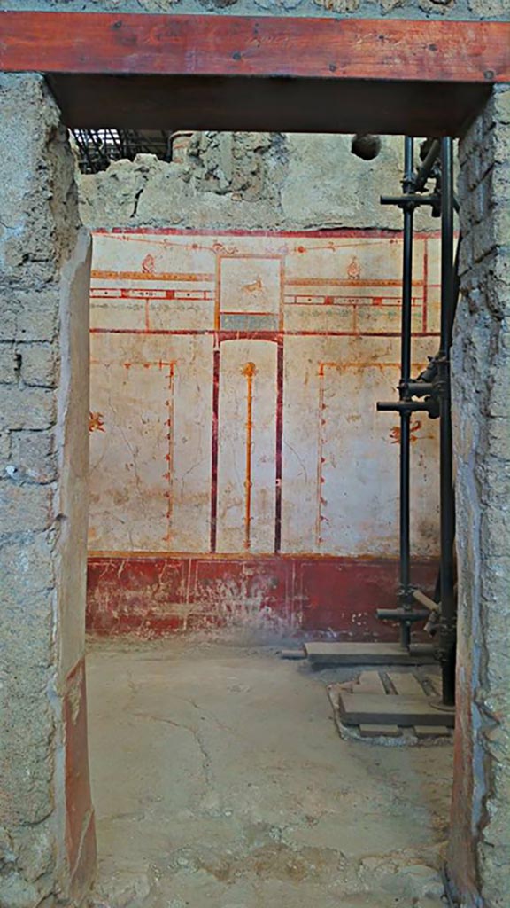 IX.12.6 Pompeii. 2016/2017.
Room 2, looking north through doorway. Photo courtesy of Giuseppe Ciaramella.
