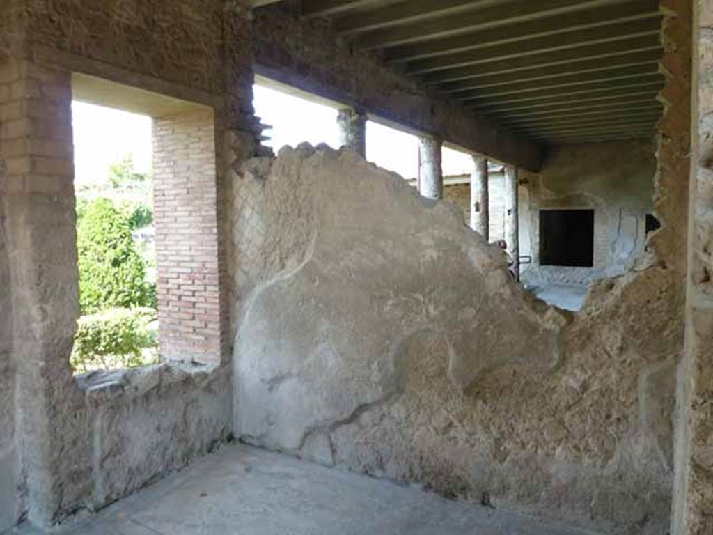 Villa of Mysteries, Pompeii. May 2010. Room 10, looking east. Portico P4 is behind the remains of  the east wall.