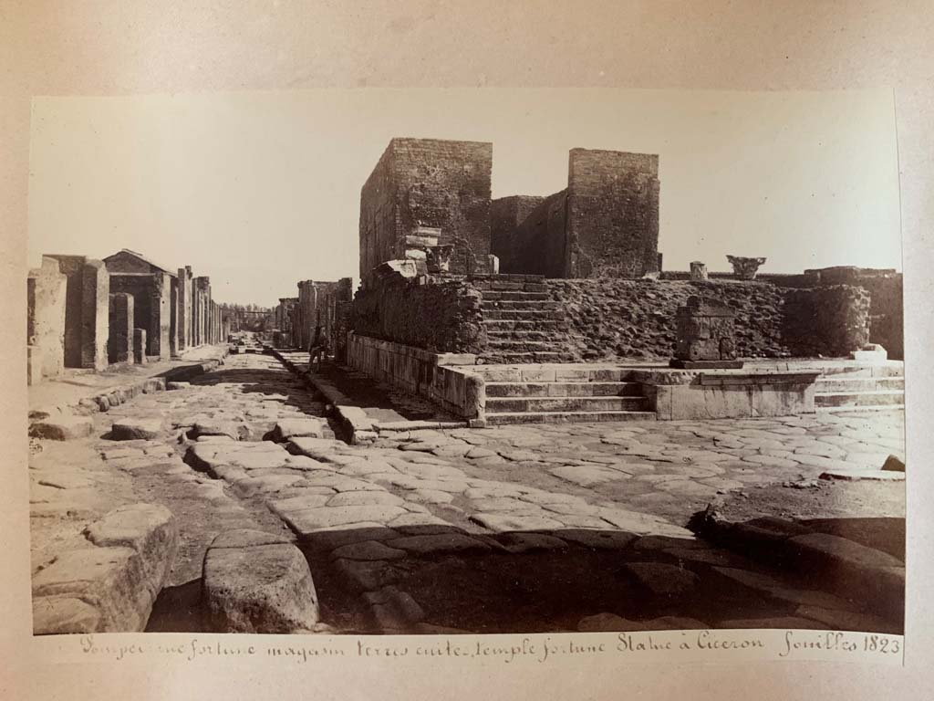 Via del Foro, on right, with Temple of Fortuna Augusta at its junction with Via della Fortuna. Looking east. 
Photograph by M. Amodio, from an album dated April 1878. Photo courtesy of Rick Bauer.

