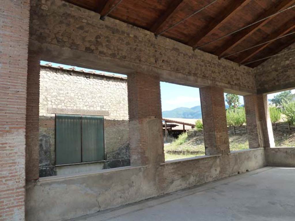 Stabiae, Villa Arianna, September 2015. Room A, east wall with windows.