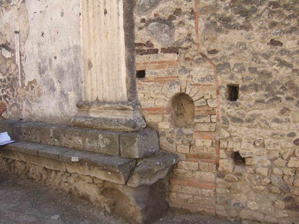 VII.8 
Street Altar on outside north wall