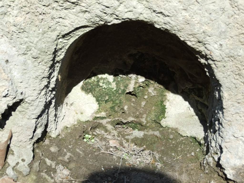 Pompeii. Porta di Stabia or Stabian Gate. March 2009. Lower niche in east wall.  