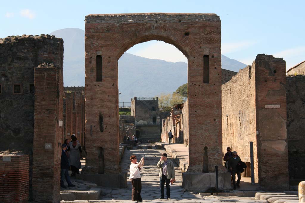 Arch of Caligula. October 2001. South side, looking north along Via Mercurio towards Tower XI.  Photo courtesy of Peter Woods.
