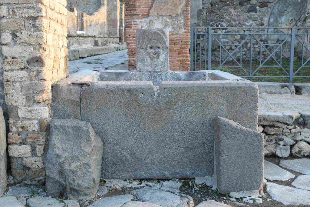 Fountain outside I.4.15 on Via Stabiana. September 2017. Looking east. Photo courtesy of Klaus Heese.