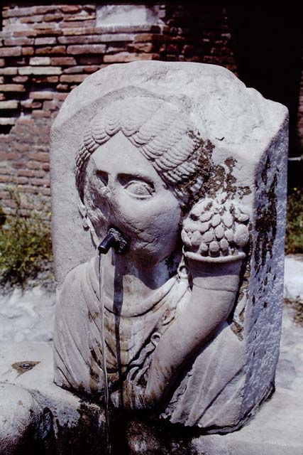 VII.9.67/68 Pompeii. 1957. Fountain with head of Fortuna with cornucopia. Photo by Stanley A. Jashemski.
Source: The Wilhelmina and Stanley A. Jashemski archive in the University of Maryland Library, Special Collections (See collection page) and made available under the Creative Commons Attribution-Non Commercial License v.4. See Licence and use details.
J57f0152
