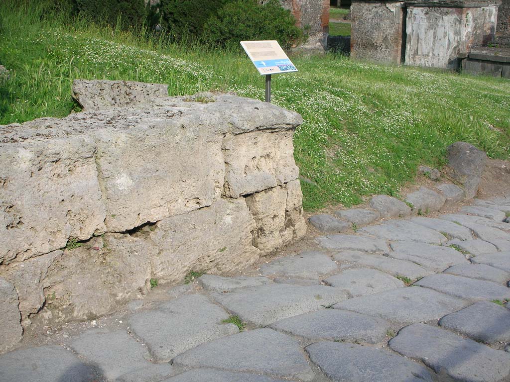 Pompeii Porta Nocera. May 2015. North side of Porta Nocera.
Photo courtesy of Buzz Ferebee.
