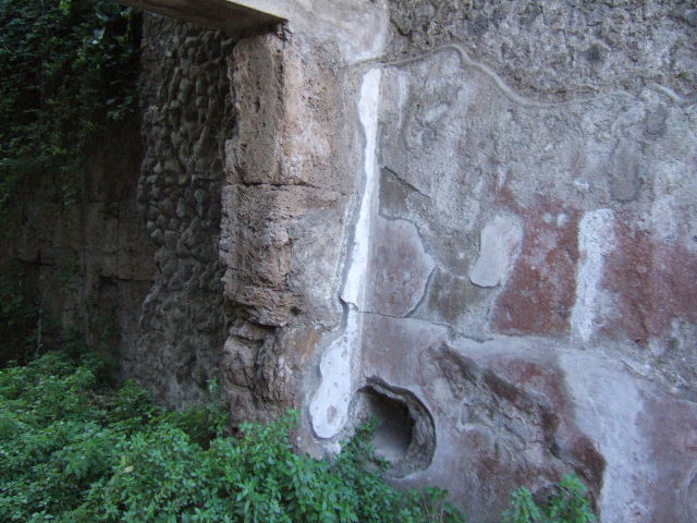 Pompeii Stabian Gate. March 2009. Lower niche on east side 