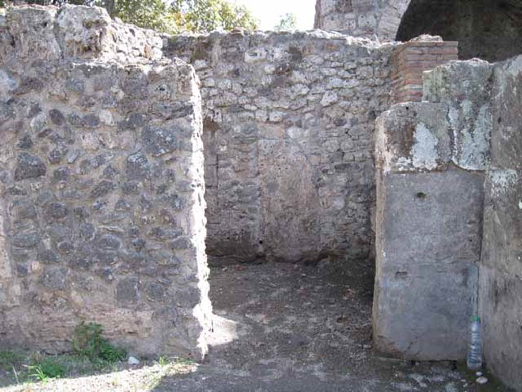 I.1.1 Pompeii. September 2010. Doorway to cubiculum on south side of bar-room. Photo courtesy of Drew Baker.
