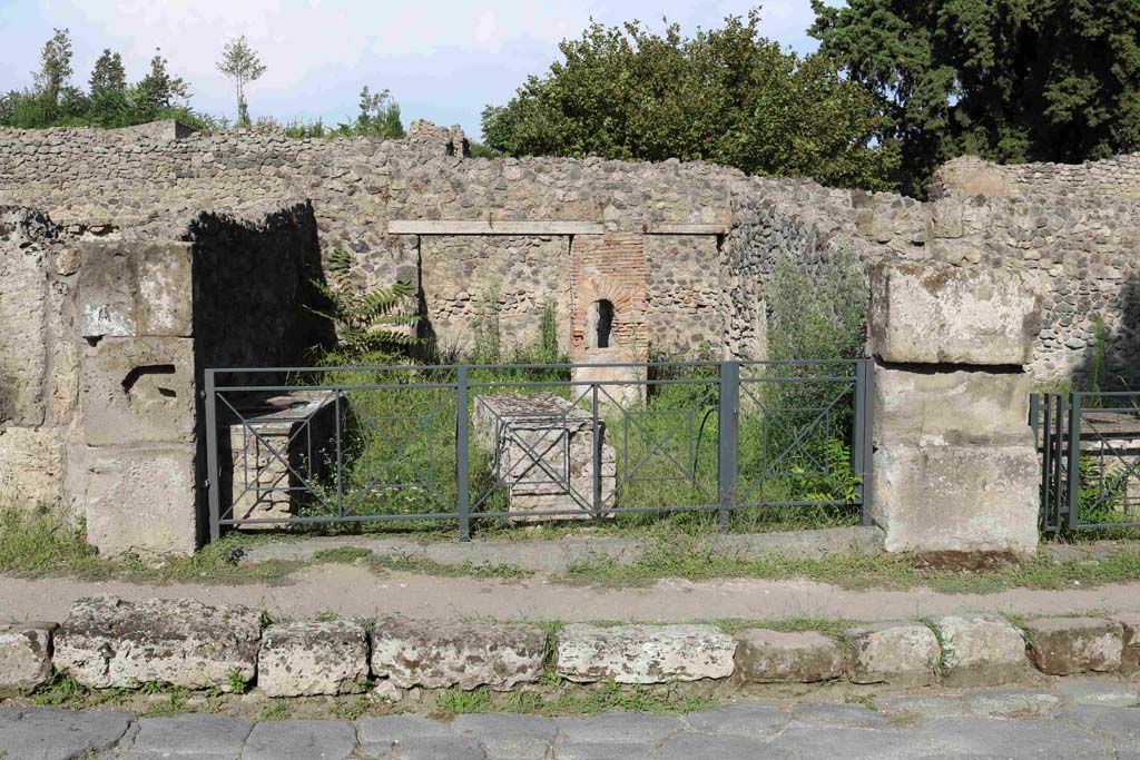 I.1.2 Pompeii. September 2018. Looking east to entrance, from Via Stabiana. Photo courtesy of Aude Durand.