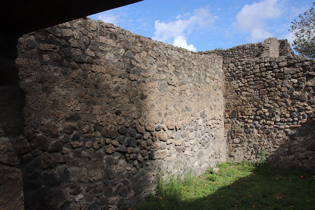 I.1.2 Pompeii, October 2024. Looking towards north wall and north-east corner in rear room “b”, on north side. Photo courtesy of Klaus Heese.