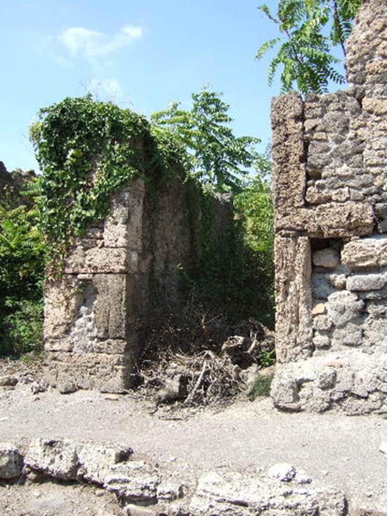 I.2.24 Pompeii. September 2005.  Entrance.