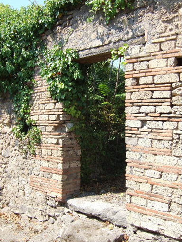 I.3.30 Pompeii. September 2005. Entrance.