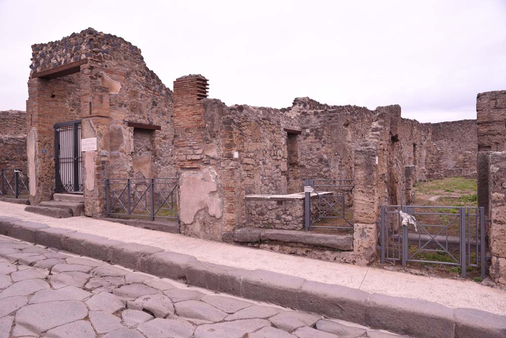 Via Stabiana, east side, Pompeii.
I.4.6 Pompeii, on left, to I.4.2, on right. October 2019. Looking north-east towards entrance doorways.
Foto Tobias Busen, ERC Grant 681269 DÉCOR.

