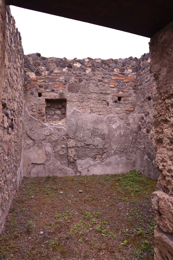 I.4.4 Pompeii. October 2019. Looking east through doorway into rear room.
Foto Tobias Busen, ERC Grant 681269 DÉCOR.
