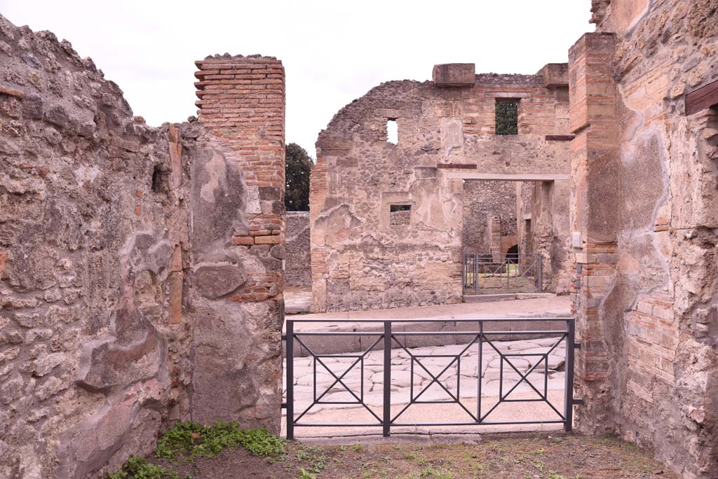 I.4.4 Pompeii. October 2019. Looking west to entrance doorway onto Via Stabiana.
Foto Tobias Busen, ERC Grant 681269 DÉCOR.

