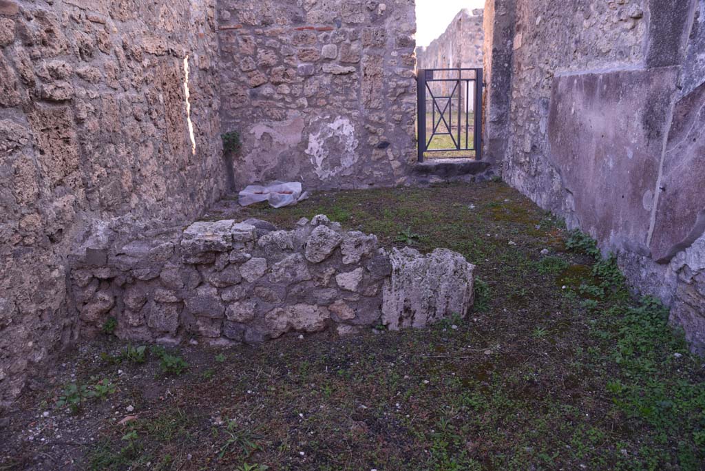 I.4.6 Pompeii. October 2019. 
Looking east from entrance doorway towards remains of east wall of shop room and towards rear room, with doorway into I.4.5. 
Foto Tobias Busen, ERC Grant 681269 DÉCOR.
