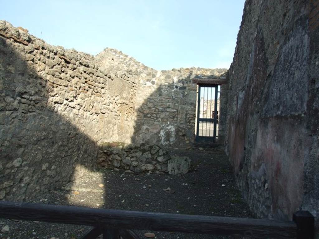 I.4.6 Pompeii. December 2007. East wall of shop,and rear room behind remains of small wall.