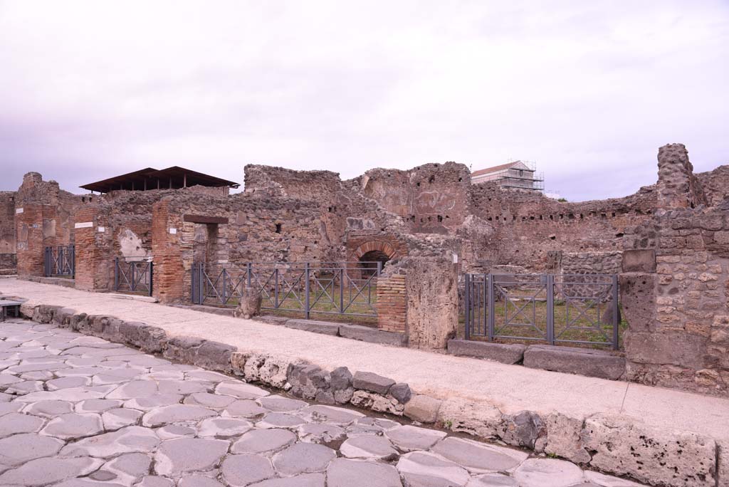 I.4.15, on left, towards I.4.12, on right, Pompeii. October 2019. Looking north-east on east side of Via Stabiana.       
Foto Tobias Busen, ERC Grant 681269 DÉCOR.

