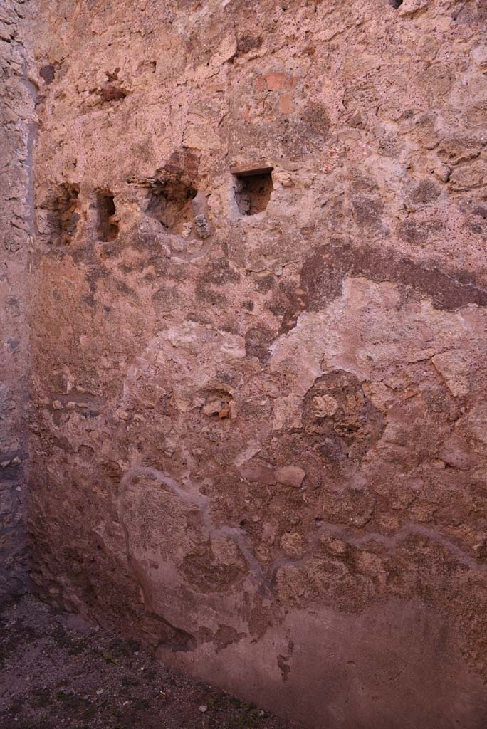 I.4.18 Pompeii. October 2019. East wall of rear room.
Foto Tobias Busen, ERC Grant 681269 DÉCOR.

