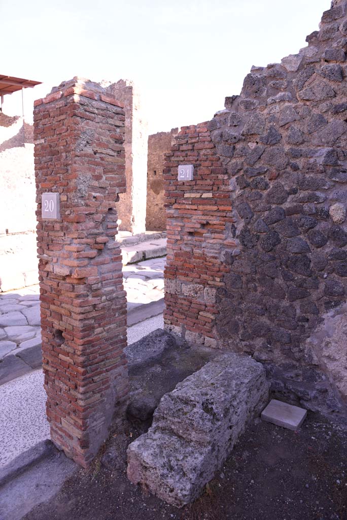 I.4.21/20 Pompeii. October 2019. Looking north-east towards base of steps to upper floor.
Foto Tobias Busen, ERC Grant 681269 DÉCOR.

