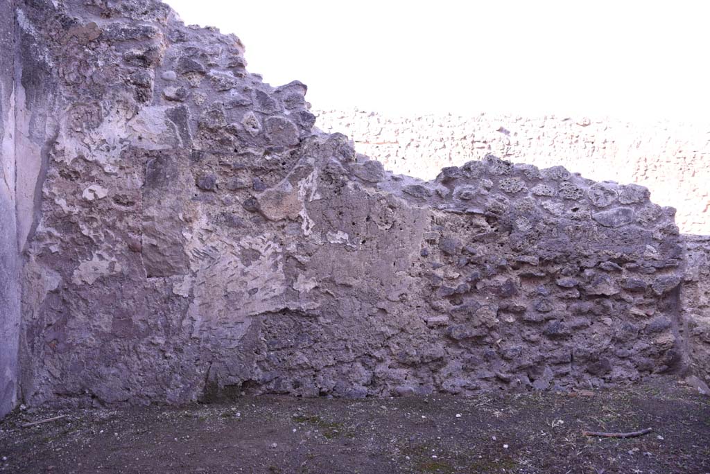 I.4.24 Pompeii. October 2019. West wall of rear room.
Foto Tobias Busen, ERC Grant 681269 DÉCOR.

