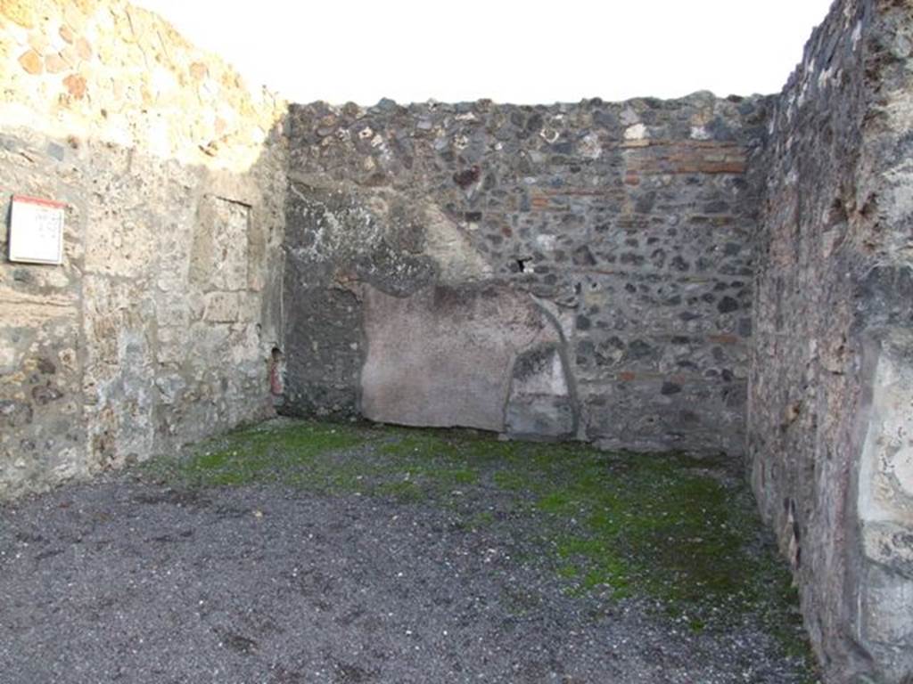 I.4.25 Pompeii. December 2007. Room 12, looking into south ala on south side of atrium 6 of 1.4.5.