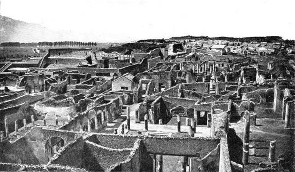 I.4.25 Pompeii. c.1900. Looking west across the three peristyles. Photo courtesy of Rick Bauer.