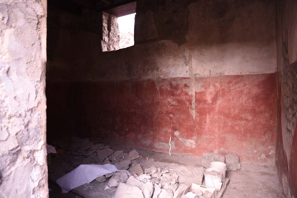 I.4.25 Pompeii. October 2019. Room 22, looking towards east wall from entrance doorway.
Foto Tobias Busen, ERC Grant 681269 DÉCOR.
