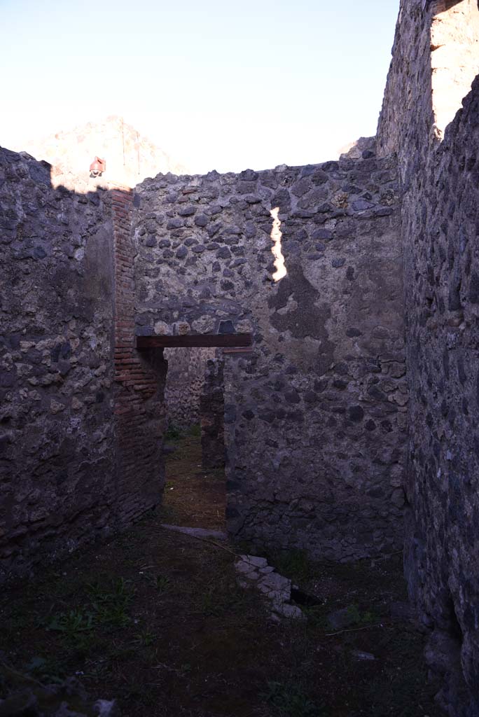 I.4.25 Pompeii. October 2019. Room 64, looking north towards doorways into room 63.
Foto Tobias Busen, ERC Grant 681269 DCOR.
