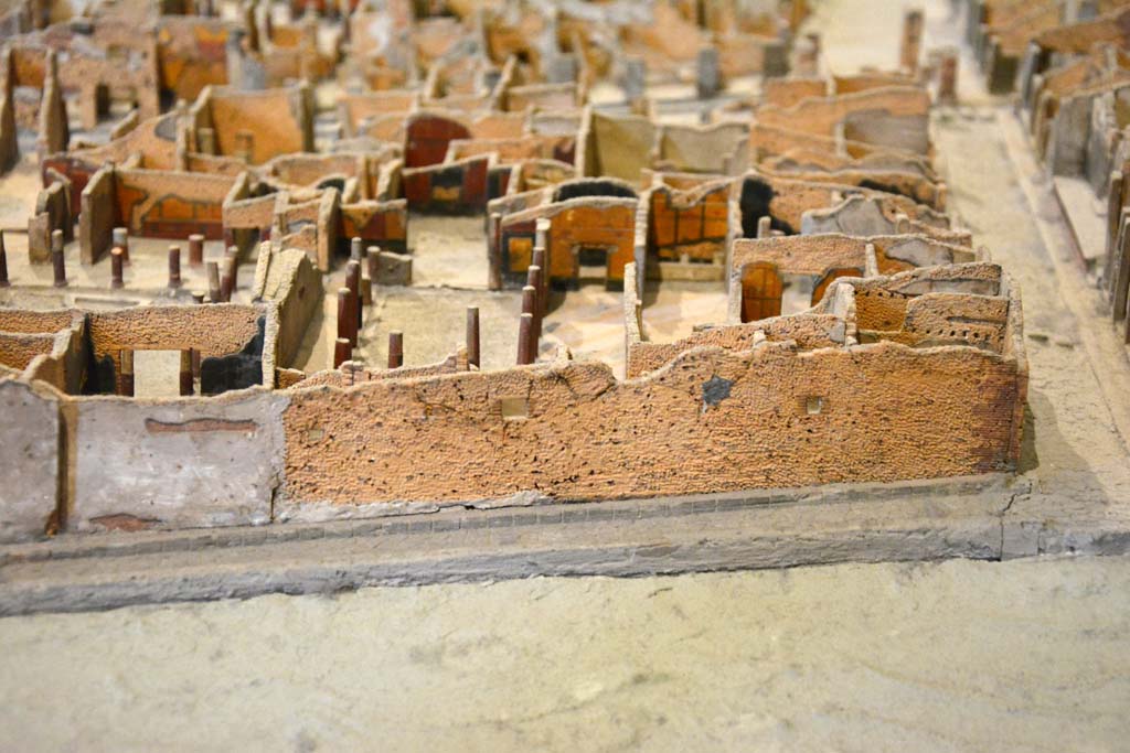 Vicolo del Citarista, north end, Pompeii. May 2019. 
Detail from model of wall on west side of roadway, side wall of I.4.27 and I.4.5/25.
Foto Tobias Busen, ERC Grant 681269 DÉCOR.
