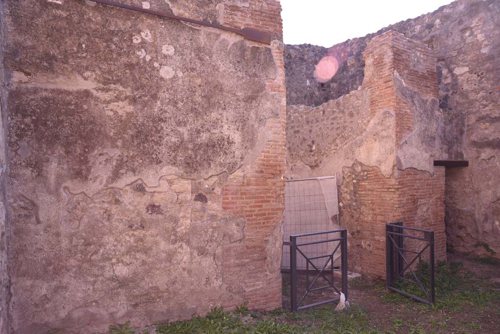 I.4.28 Pompeii. October 2019. 
Room 26, looking south-west to doorway to room 28 entrance corridor, in centre, and doorway to room 65, on right.
Foto Tobias Busen, ERC Grant 681269 DÉCOR.

