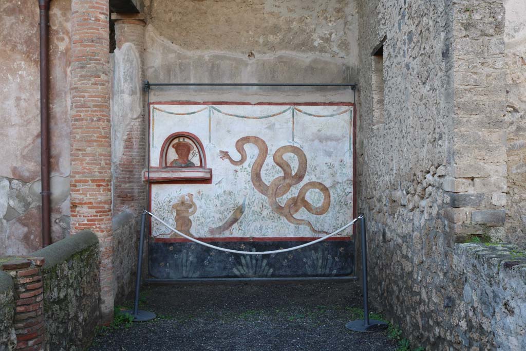 I.6.2 Pompeii. December 2018. Looking towards lararium on west wall near portico. Photo courtesy of Aude Durand.
