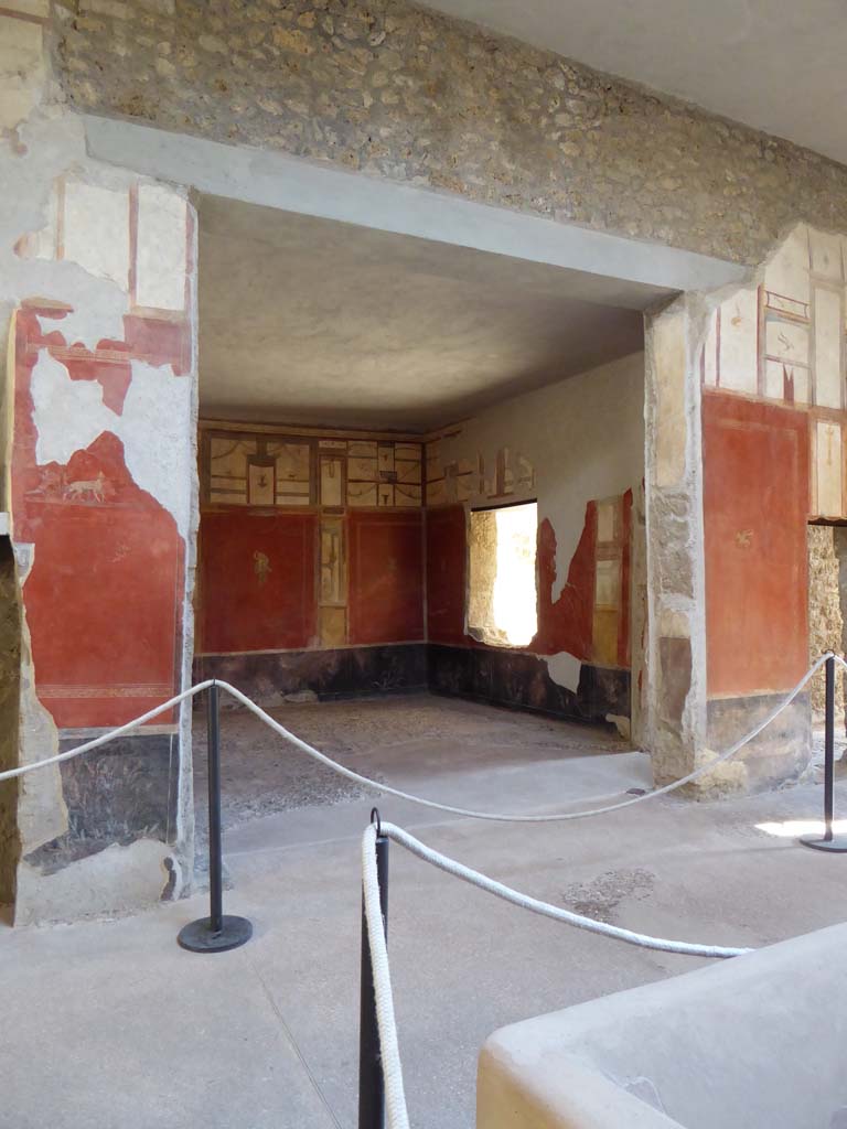 I.6.7 Pompeii. September 2015. Looking towards large oecus on east side of atrium.
Foto Annette Haug, ERC Grant 681269 DCOR.
