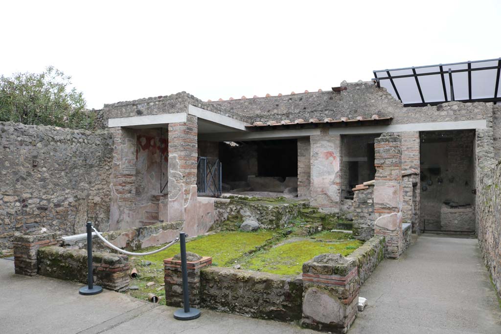 I.6.7 Pompeii. December 2018. Looking south-east across garden area. Photo courtesy of Aude Durand.
