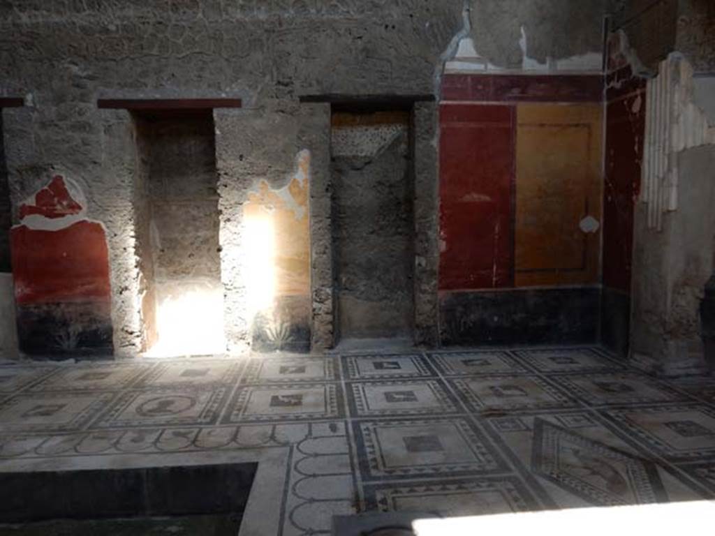 I.7.1 Pompeii. May 2016. Looking across atrium towards the east wall at its southern end. Photo courtesy of Buzz Ferebee.


