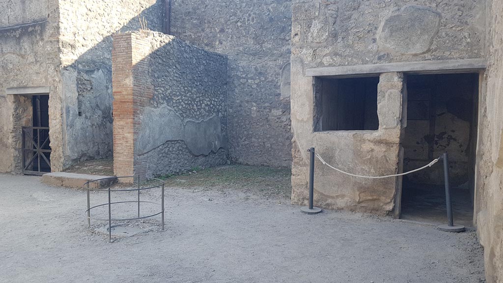 I.7.11 Pompeii. August 2023. Looking west across atrium from entrance at I.7.11. Photo courtesy of Maribel Velasco.