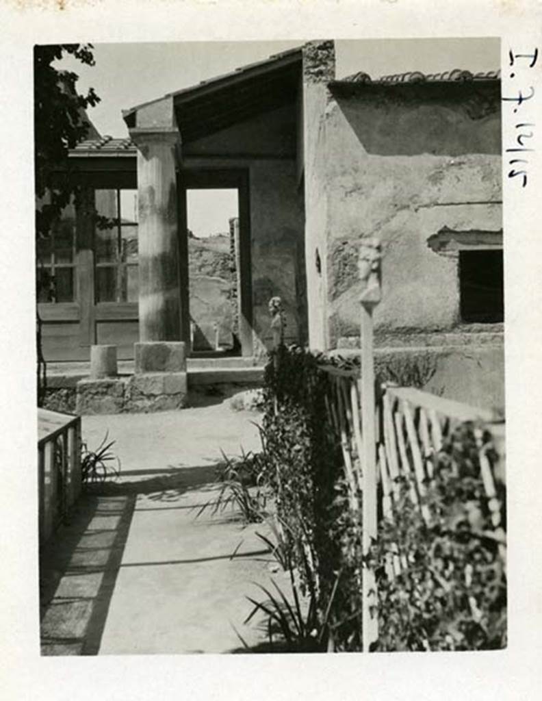 I.7.10/12 Pompeii, listed as I.7.12/15. 1937-39. Looking north across garden towards north portico area. Photo courtesy of American Academy in Rome, Photographic Archive.  Warsher collection no. 1892a
