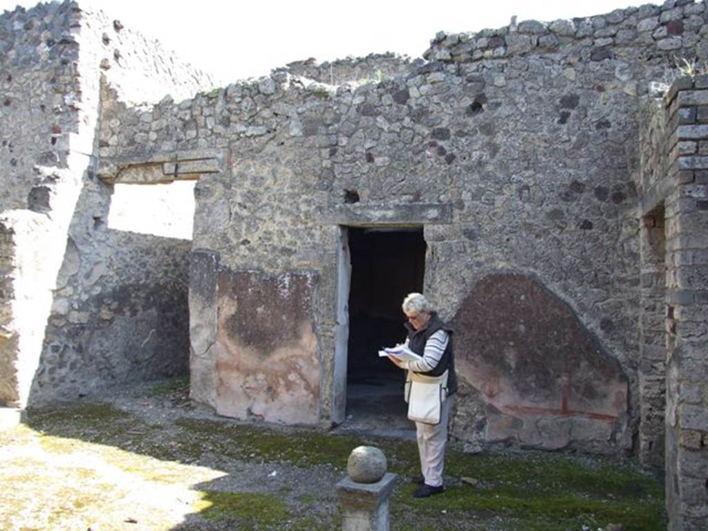 I.8.9 Pompeii.  March 2009.  Room 1. Atrium. Looking north east to entrance fauces and room 4.