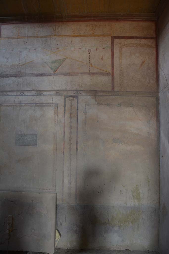 I.8.17 Pompeii. March 2019. Room 14, north wall in north-east corner.
Foto Annette Haug, ERC Grant 681269 DCOR.
