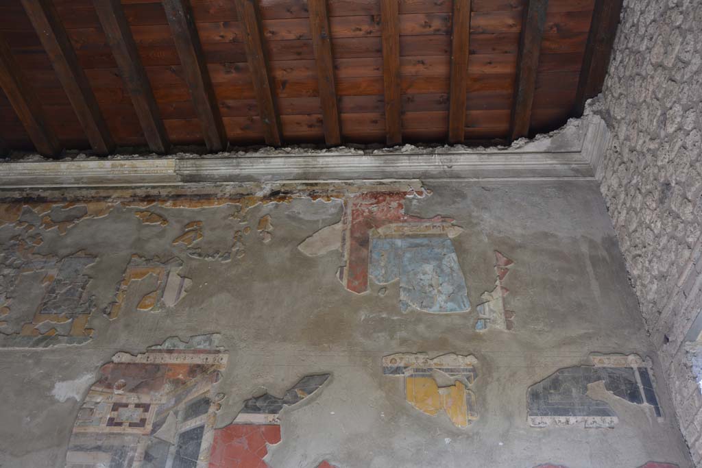 I.9.1 Pompeii. October 2019. Room 7, upper south end of east wall of tablinum.
Foto Annette Haug, ERC Grant 681269 DCOR.
