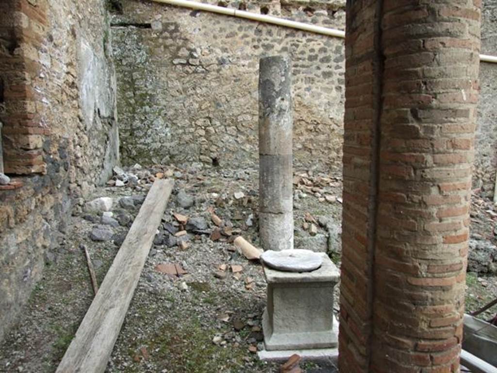 I.9.3 Pompeii. March 2009. Room 6, east side of portico of garden area.