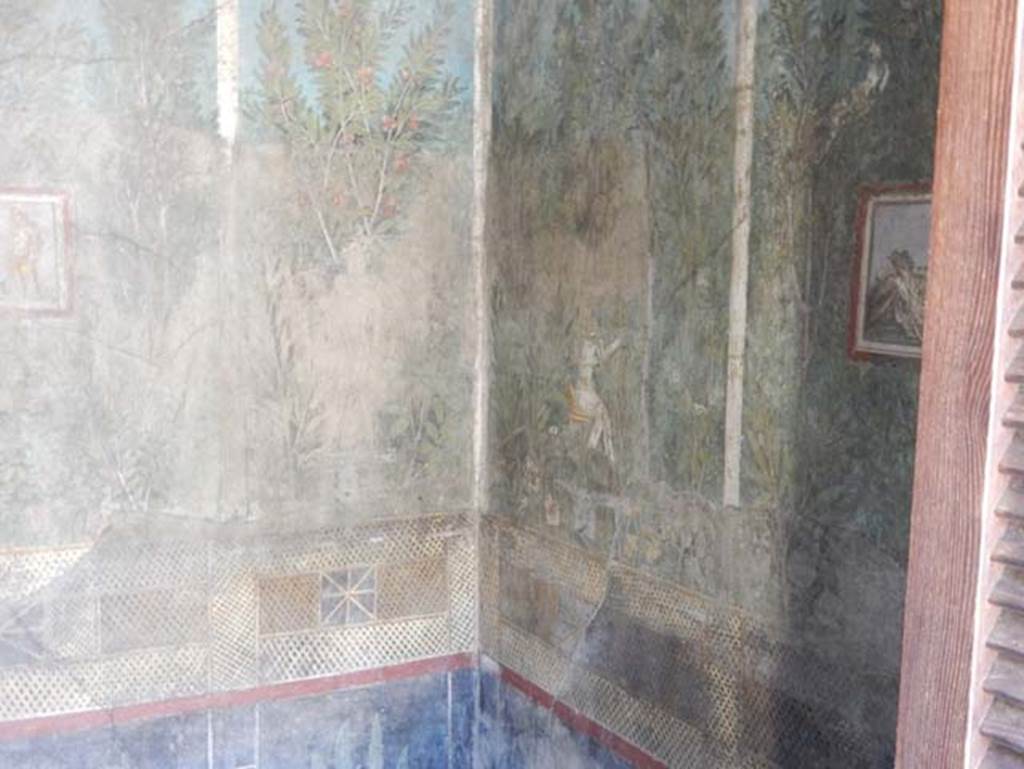 I.9.5 Pompeii. May 2016. Room 5, south-east corner. Photo courtesy of Buzz Ferebee.