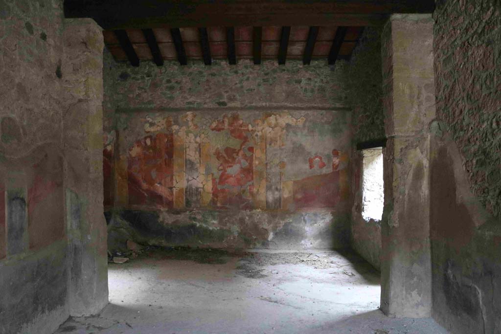 I.10.1 Pompeii. December 2018. Looking across atrium towards south wall of room 3, tablinum. Photo courtesy of Aude Durand.