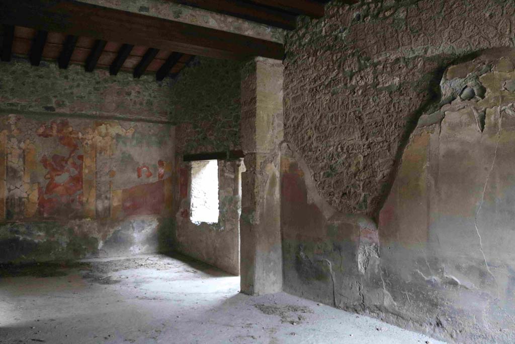 I.10.1 Pompeii. December 2018. 
Looking south-west across atrium. On the right, is the doorway to the small uncovered courtyard, kitchen and latrine.
Photo courtesy of Aude Durand.
